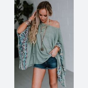 Geometric Embroidered Sleeve Kimono.